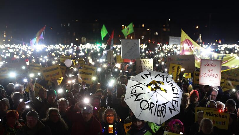 Mutmacher aus Sicht von Katarina Barley: Demonstrationen "für Demokratie und Rechtsstaat", hier das Lichtermeer für Demokratie im Februar auf der Theresienwiese.