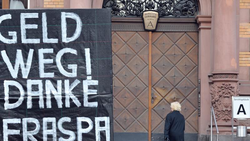 Die Fraspa war neben der Hamburger Sparkasse sowie den Privatbanken Citi und Dresdner besonders aktiv beim Vertrieb der Lehman-Papiere. Die Fraspa war neben der Hamburger Sparkasse sowie den Privatbanken Citi und Dresdner besonders aktiv beim Vertrieb der Lehman-Papiere.
