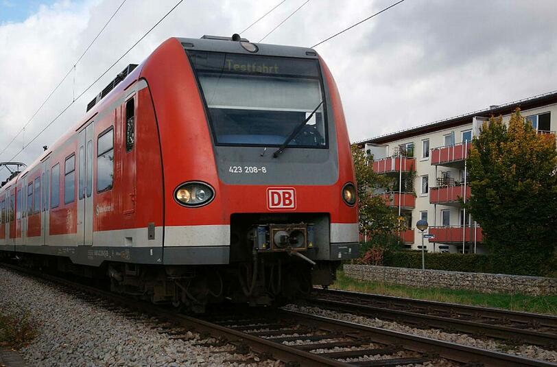 Die S-Bahn hält jetzt auch in Freiham.