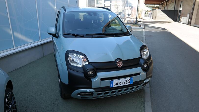 Dem Panda City Cross Hybrid steht die Editions-Farbe Tau Grün auch gut.