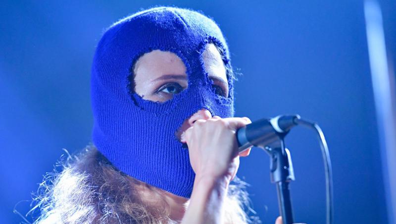 Die Aktionskünstlerin Maria Aljochina von der russischen Punkband Pussy Riot tritt im Kulturzentrum DasHaus auf. Die Aktionskünstlerin Maria Aljochina von der russischen Punkband Pussy Riot tritt im Kulturzentrum DasHaus auf.