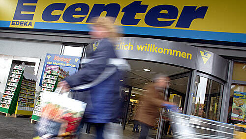 Edeka-Supermarkt: Haben Markenhersteller und Händler die Preise für Warengruppen abgekartet? Edeka-Supermarkt: Haben Markenhersteller und Händler die Preise für Warengruppen abgekartet?