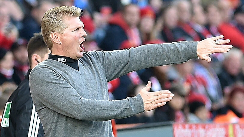 Stefan Effenberg: "Wir haben Waffen in der Mannschaft. Wir werden sicher nicht nur verteidigen." Stefan Effenberg: "Wir haben Waffen in der Mannschaft. Wir werden sicher nicht nur verteidigen."