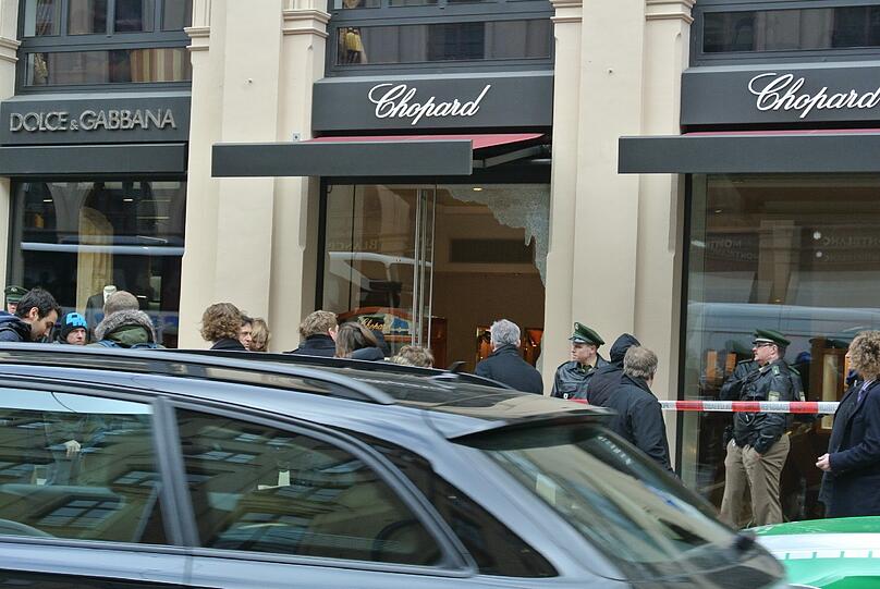 Überfall auf das Schmuckgeschäft Chopard in der Maximilianstraße: Die Bilder