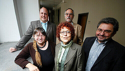 Die SPD-Chefs (v. l.): Anja Prölß-Kammerer, Christian Vogel, Gabriele Penzkofer-Röhrl, Gebhard Schönfelder und Lorenz Gradl. Die SPD-Chefs (v. l.): Anja Prölß-Kammerer, Christian Vogel, Gabriele Penzkofer-Röhrl, Gebhard Schönfelder und Lorenz Gradl.