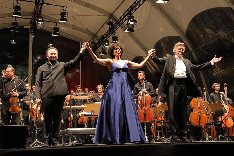 Das Festspielkonzert von "Oper für alle" auf dem Marstallplatz.