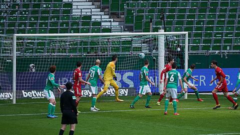 Goretzka trifft nach Eckball-Variante zur Bayern-Führung.