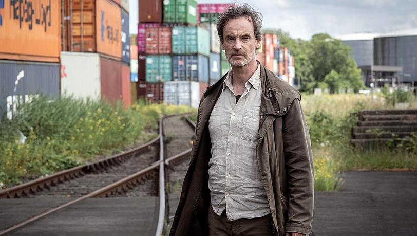 "Tatort: Abstellgleis": Kommissar Peter Faber (Jörg Hartmann) gerät bei den laufenden Ermittlungen selbst in die Schusslinie.