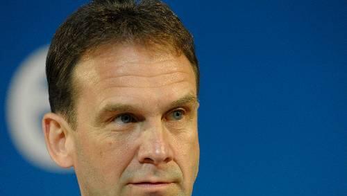 Gegen Thüringens Dieter Althaus Ministerpräsident wird Anklage erhoben. Gegen Thüringens Dieter Althaus Ministerpräsident wird Anklage erhoben.