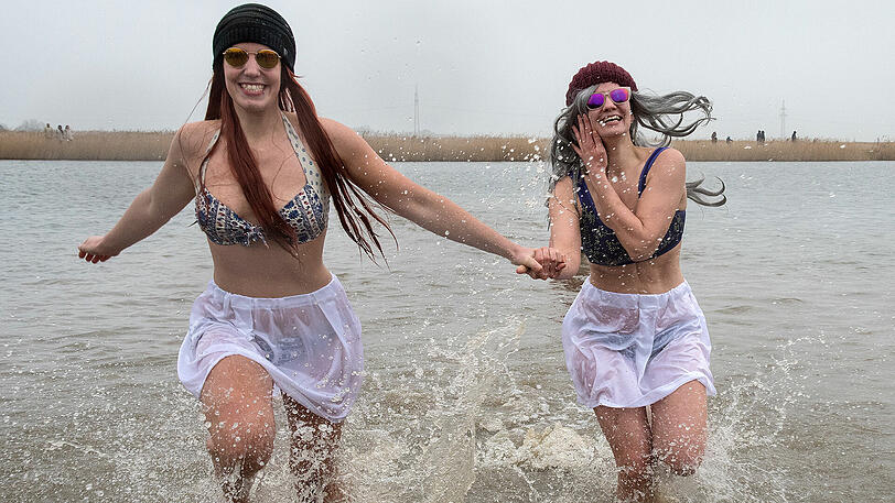 Neujahrsschwimmer im Genfer See.
