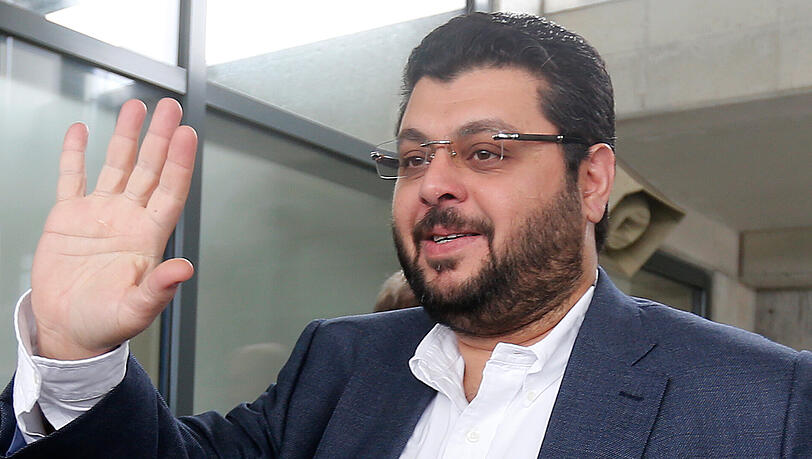 Hasan Ismaik: "Den Karren müssen wir wieder herausziehen, aber es ist viel Last und ein Erbe von der Zeit, bevor der Investor eingestiegen ist." Hasan Ismaik: "Den Karren müssen wir wieder herausziehen, aber es ist viel Last und ein Erbe von der Zeit, bevor der Investor eingestiegen ist."