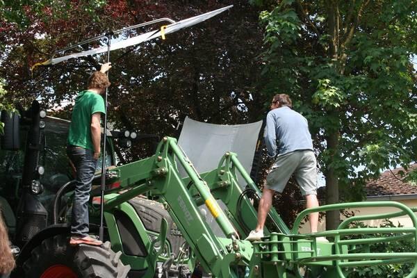 Bilder vom Making- of: Die Aufnahmen für den Jungbauernkalender 2013 in Bayern fanden im Mai statt