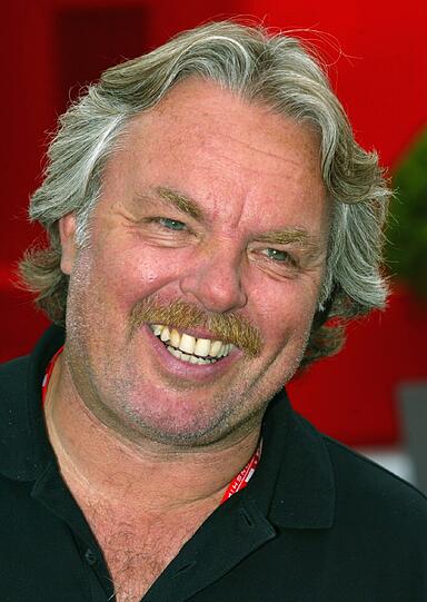 ... 30 Jahre nachdem sein Vater, die Rennfahrer-Legende Keke Rosberg, den Titel auf den Straßen des Fürstentums holte.