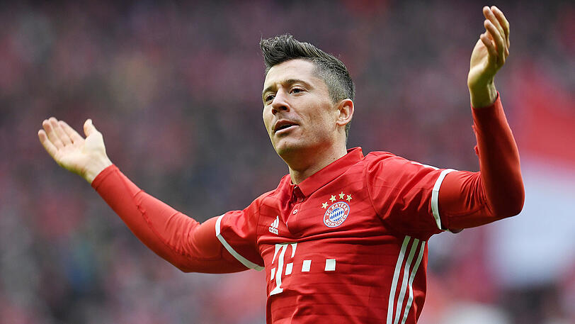 Die Bayern starten in Berlin ohne Top-Stürmer Robert Lewandowski.