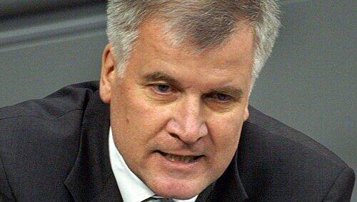 CSU-Chef Horst Seehofer attackiert die SPD CSU-Chef Horst Seehofer attackiert die SPD