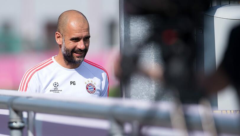 Am Dienstag müssen die Bayern im Viertelfinal-Hinspiel der Champions League gegen Benfica Lissabon ran. Die Bilder vom Bayern-Abschlusstraining an der Säbener Straße. Am Dienstag müssen die Bayern im Viertelfinal-Hinspiel der Champions League gegen Benfica Lissabon ran. Die Bilder vom Bayern-Abschlusstraining an der Säbener Straße.