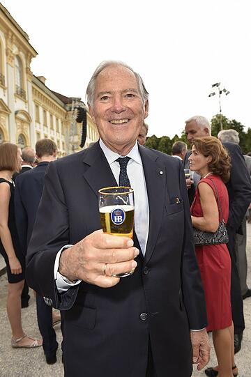 Prof Roland Berger