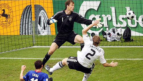 Dario Srna (l.) trifft zum 1:0 für Kroatien Dario Srna (l.) trifft zum 1:0 für Kroatien