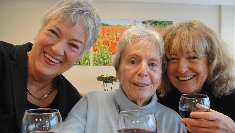 Sind wieder versöhnt: Barbara von Johnson und Ellis Kaut mit ihrer Tochter Barbara Bagnall.
