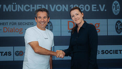 Tamara Pagel (Vorstandsvorsitzende der Dialog Versicherungen) und Gernot Mang bei der Vorstellung.
