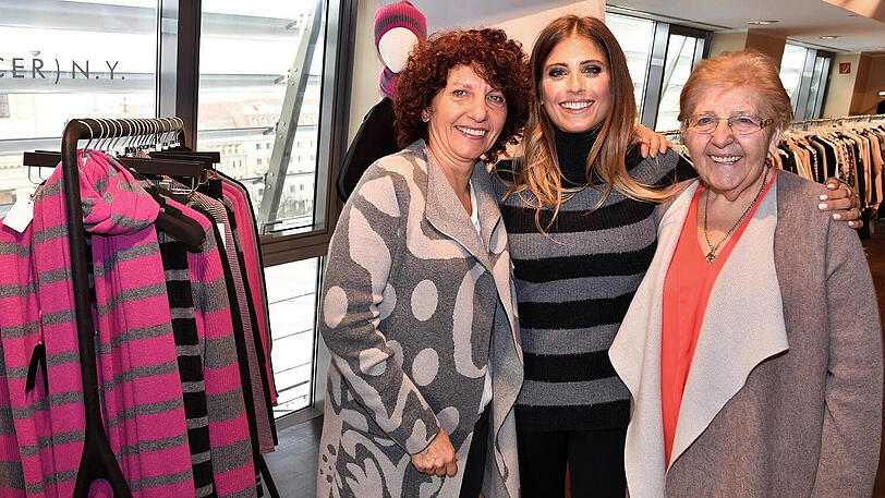 Cathy Hummels mit Mama Marion Fischer und Oma Annemarie Messmann.