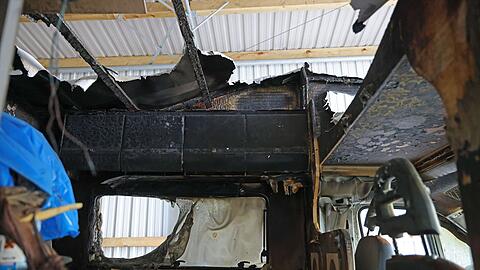 Mundlos und B&ouml;hnhardt wurden am 4. November 2011 tot in einem ausgebrannten Wohnmobil in Eisenach gefunden. Bei der Beschaffung des Wohnmobils soll Susann E. geholfen haben. (Archivbild)