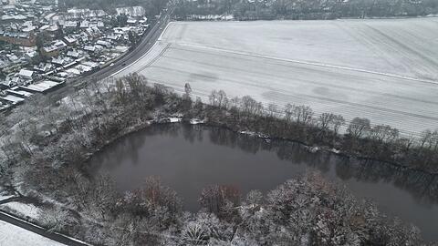 Die Leiche wurde in der N&auml;he eines Sees gefunden.