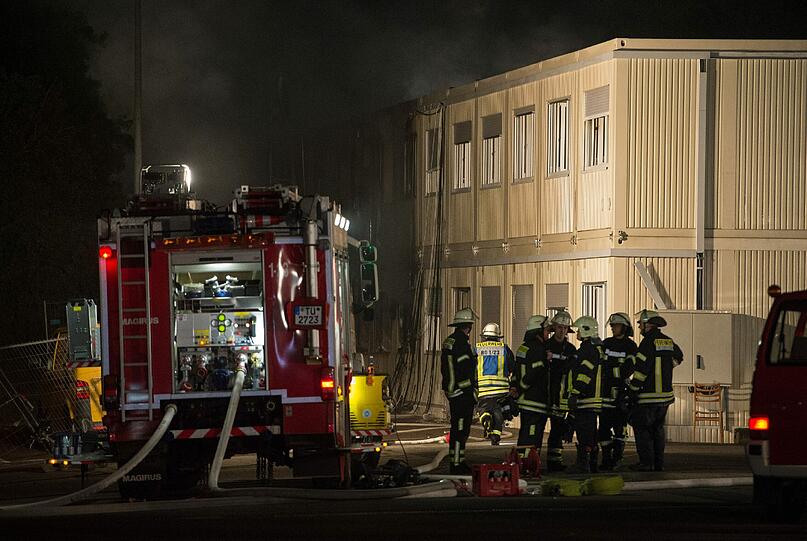 Schock in Rottenburg: In einem Flüchtlingsheim ist in der Nacht zu Montag ein Feuer ausgebrochen. Die Bilder.