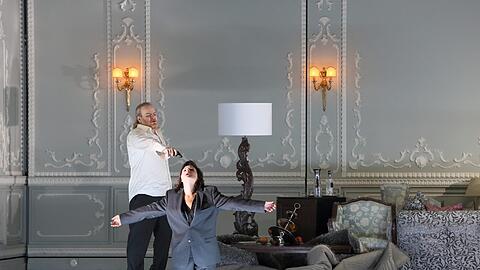Evgeny Nikitin (Ruprecht) und Svetlana Sozdateleva (Renata) in Prokofjews Oper &bdquo;Der feurige Engel&ldquo; im Nationaltheater.