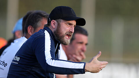Daniel Bierofka, Trainer des TSV 1860 beim Spiel gegen den SV Dornach.