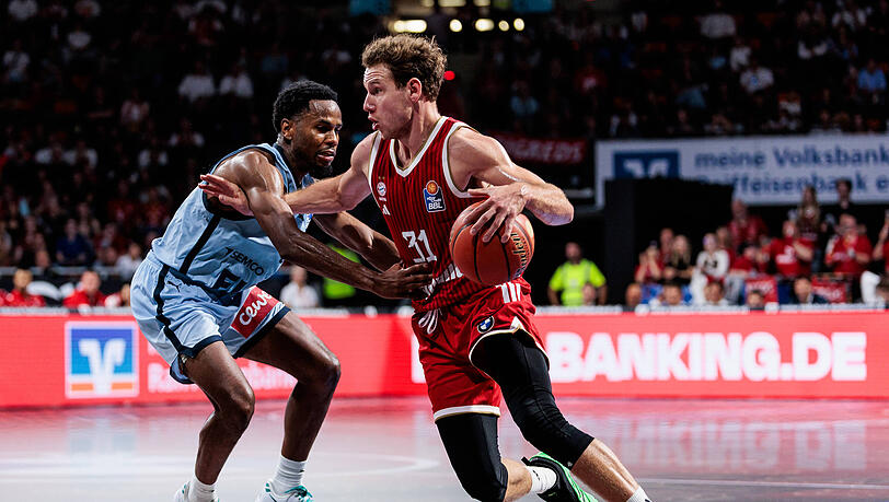 In der Bundesliga überlegen: Der FC Bayern Basketball um Rokas Jokubaitis. In der Bundesliga überlegen: Der FC Bayern Basketball um Rokas Jokubaitis.