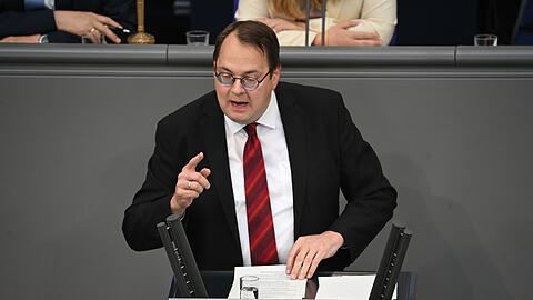 Linken-Fraktionschef Sören Pellmann stößt sich am Inhalt der Kanzler-Worte. (Archivbild)