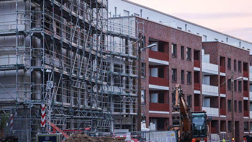 Der Wohnungsbau in Mehrfamilienhäusern stagniert.  (Archivbild)