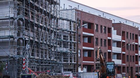 Der Wohnungsbau in Mehrfamilienhäusern stagniert.  (Archivbild)