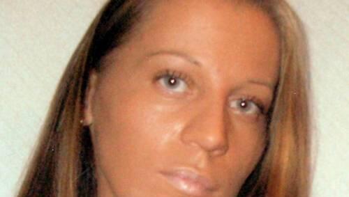 Erschlagen: Mandy H. (28). Erschlagen: Mandy H. (28).