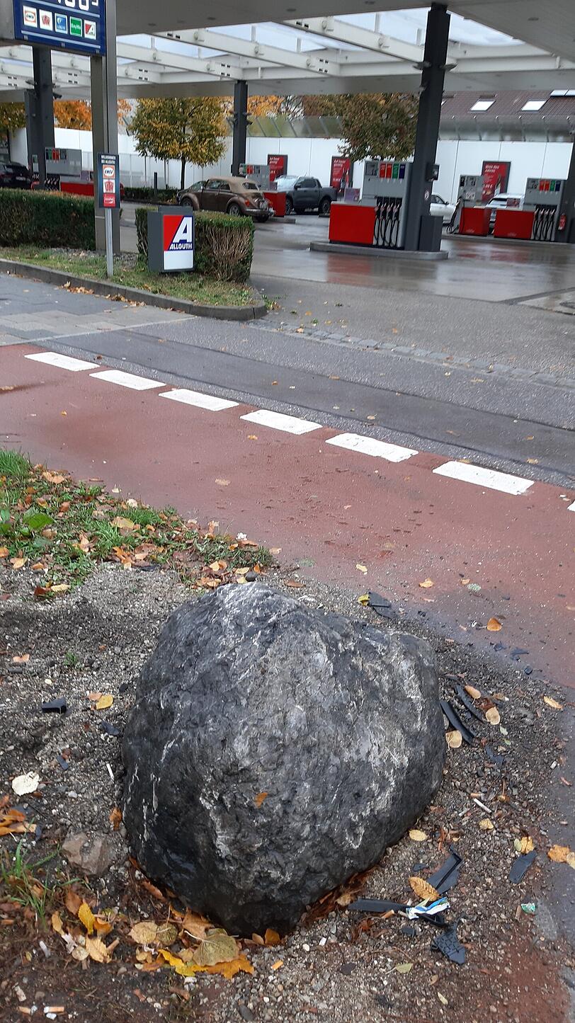Der Weg zur Tankstelle endete f&uuml;r manche Autofahrer schon am Allguth-Stein.
