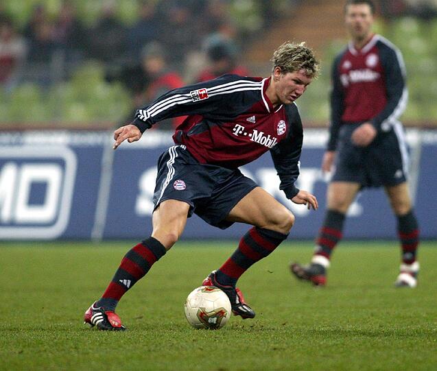 Bastian Schweinsteiger (18 Jahre, 4 Monate, 5 Tage): Debüt 2002 als &bdquo;Schweini&ldquo;. Mittlerweile: Vize-Kapitän, Alles-Gewinner, Weltmeister.