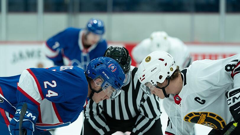 Ilya und Shane als Konkurrenten auf dem Eis.