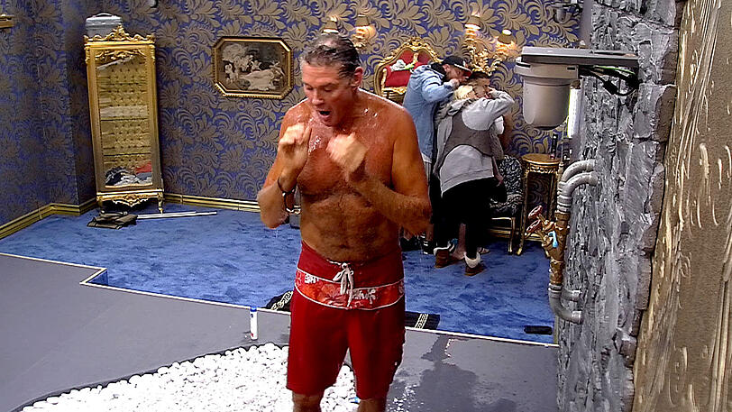 David Hasselhoff hat das "Promi Big Brother"-Haus nach vier Tagen verlassen. Seine besten Bilder aus dem Haus hier zum Durchklicken!