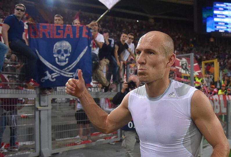 Arjen Robben feiert den 7:1-Sieg des FC Bayern gegen AS Rom