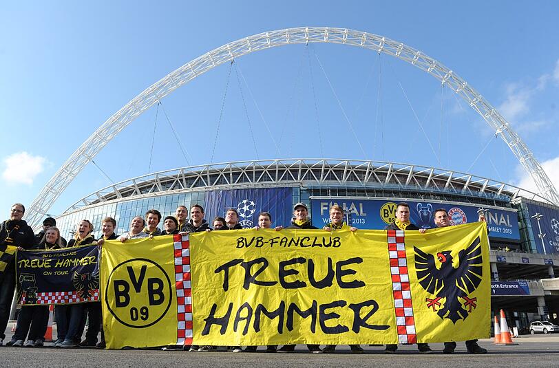 Warten auf den neuen "Klassiker". Bayern gegen Dortmund. Ein Spiel das ganz London elektrisiert. Die Bilder vor dem großen Finale.