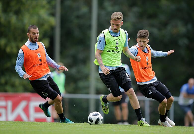 Die Löwen bei ihrer ersten Einheit im Trainingslager in Bodenmais. Die Bilder.
