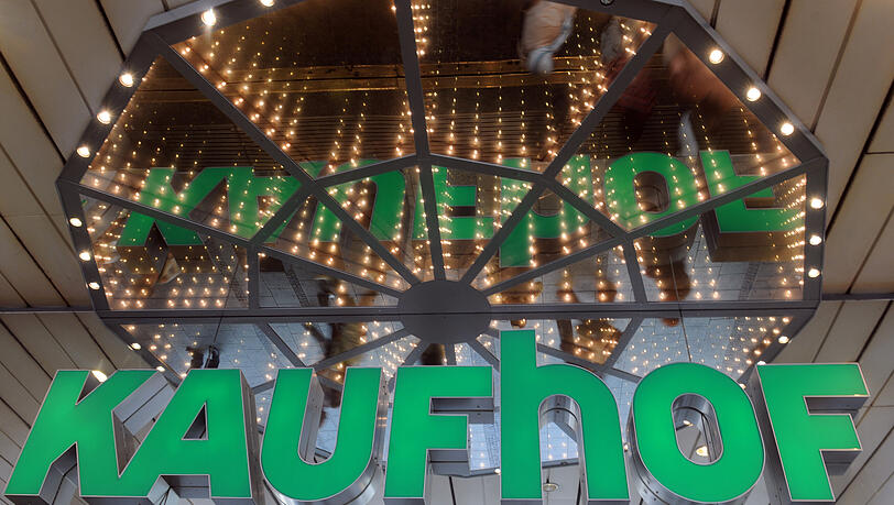 In der Lebensmittelabteilung der Kaufhof-Filiale am Marienplatz war der Schaden durch den geständigen Ladendieb überschaubar: Eistee und Milch im Gesamtwert von 4,68 Euro.