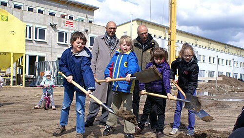 Im Stadtteil St. Leonhard wird viel gebaut. Für die Kinder soll auch eine neue Schule entstehen. Im Stadtteil St. Leonhard wird viel gebaut. Für die Kinder soll auch eine neue Schule entstehen.