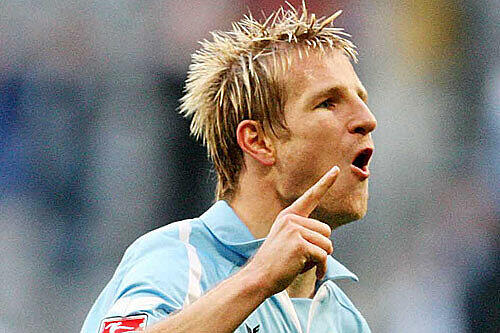 STEFAN AIGNER: Spitze, seine Vorbereitung zu Vollands Kopfballtor. Auch sonst war es ein ordentlicher Auftritt des 23-Jährigen. NOTE: 2