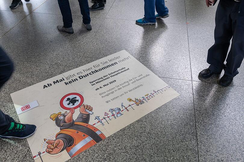 Seit Montag gibt es kein Durchkommen mehr durch die Schalterhalle.