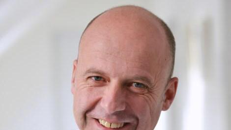 Dr. Andreas Maier-Hasselmann ist seit 15. Februar neuer Chefarzt der Gefäßchirurgie im Klinikum Schwabing. Dr. Andreas Maier-Hasselmann ist seit 15. Februar neuer Chefarzt der Gefäßchirurgie im Klinikum Schwabing.