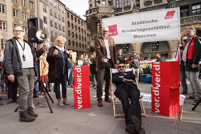 Verdi hat zum Warnstreik gerufen: Unter anderem in München fordern Kita-Mitarbeiter mehr Lohn.