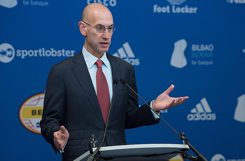 NBA-Commissioner Adam Silver spricht vor dem NBA Global Game zwischen Alba Berlin und den San Antonio Spurs am 08.10.2014 in der O2 World in Berlin.