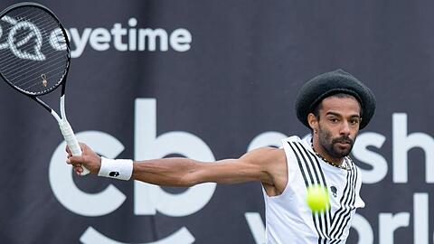 Dustin Brown setzt sich gegen John Millman durch und trifft als nächstes auf Alexander Zverev. Foot: Silas STein